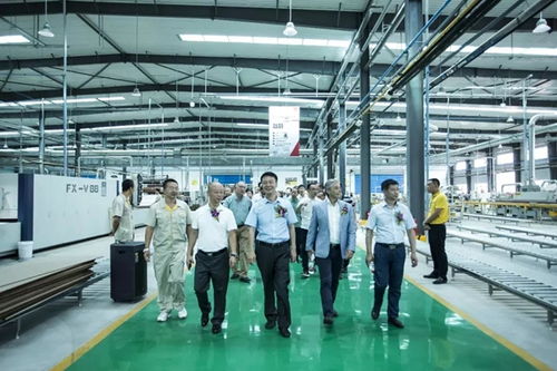 三峰家居集團創(chuàng)始人黃偉峰 引領家居市場的領袖故事